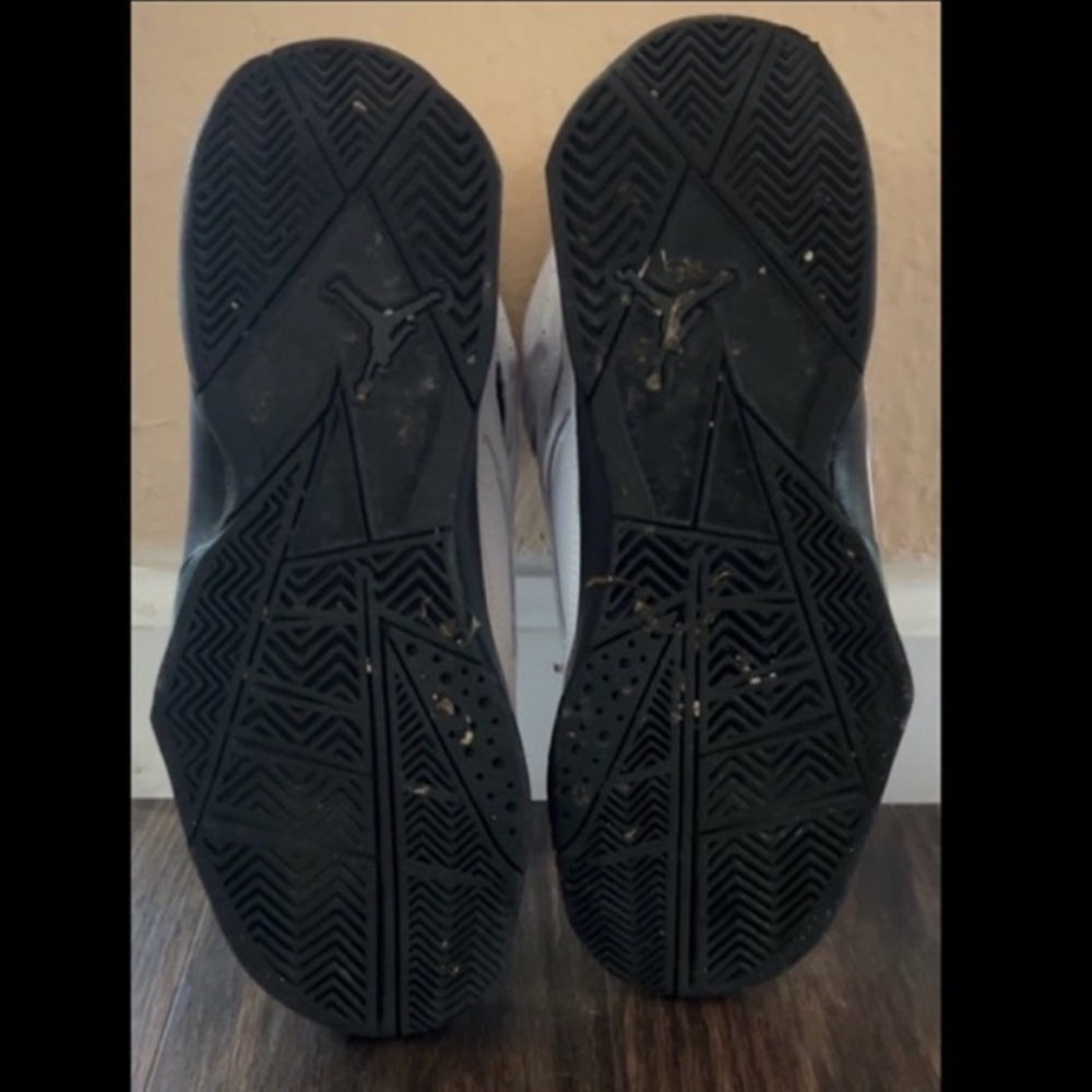 Jordan True Flights - Picture 6 of 6